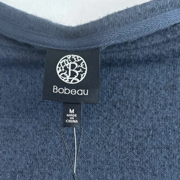 NWT. Bobeau navy Long Sleeve Top with Scalloped Lace - Picture 2 of 4